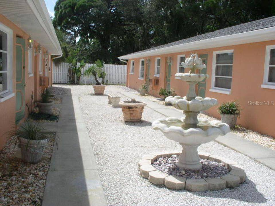 Nokomis, FL 34275,214 COLONIA LN E