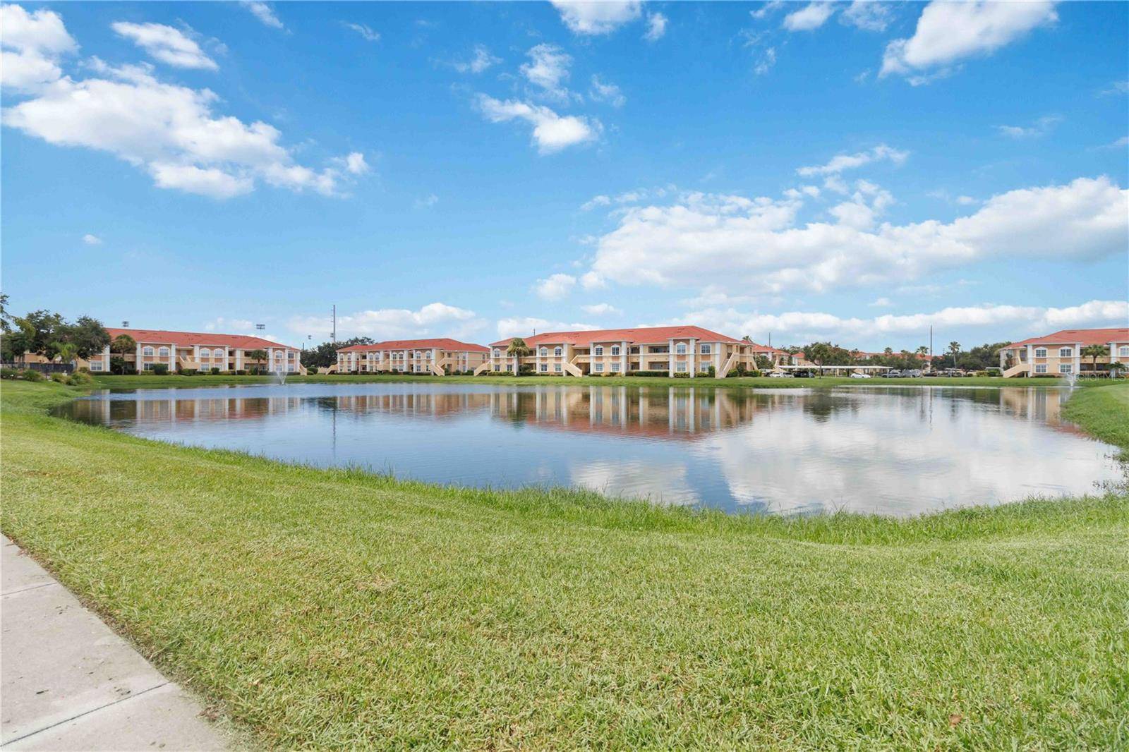Sarasota, FL 34237,1005 VILLAGIO CIR #108