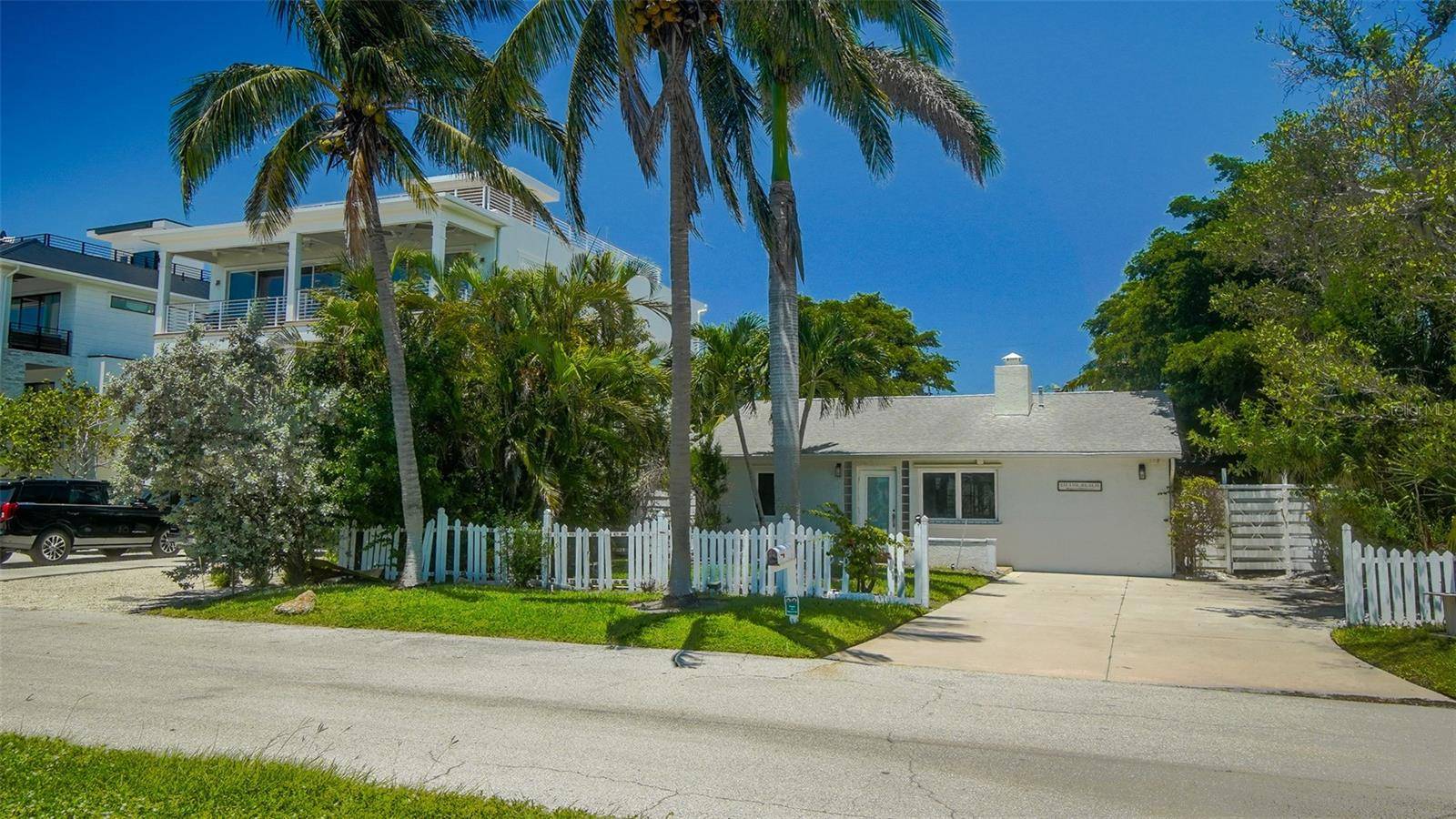 Sarasota, FL 34236,165 TYLER DR