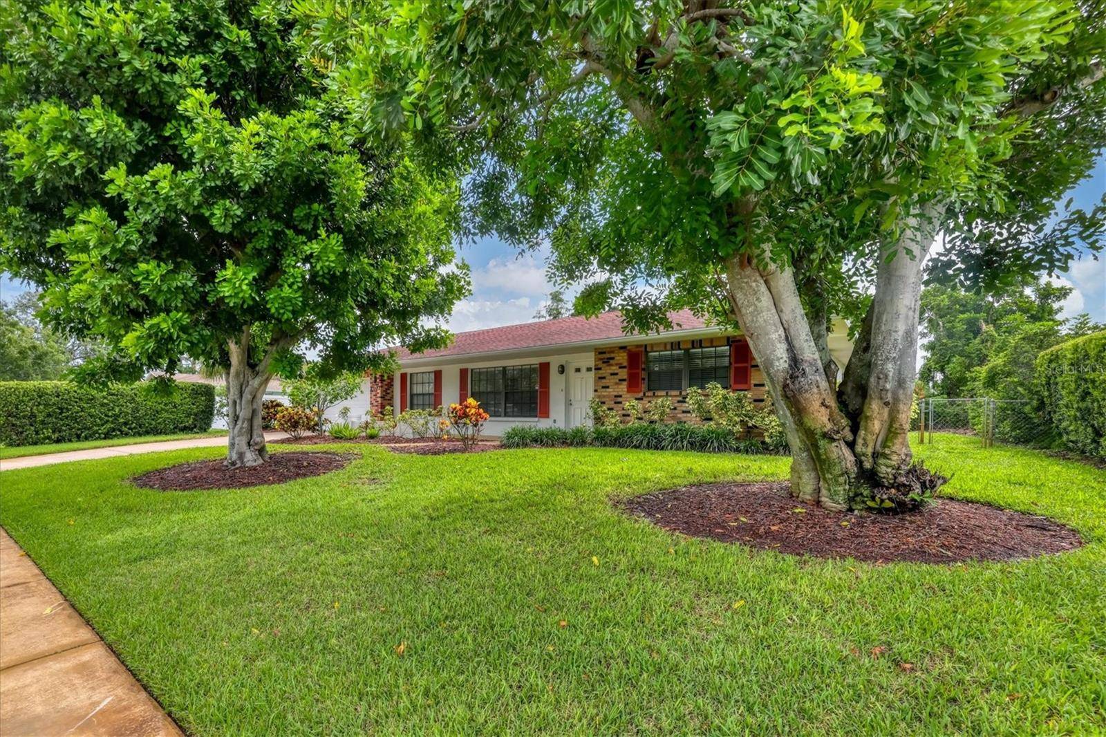 Bradenton, FL 34205,2107 42ND ST W