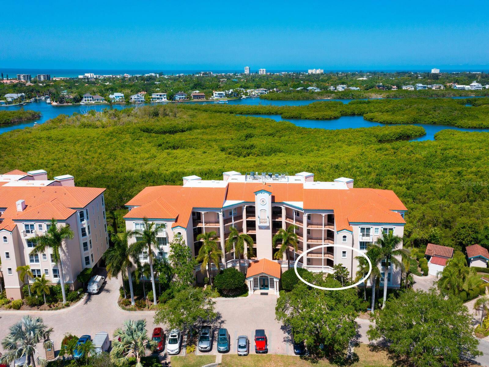 Sarasota, FL 34231,5420 EAGLES POINT CIR #105