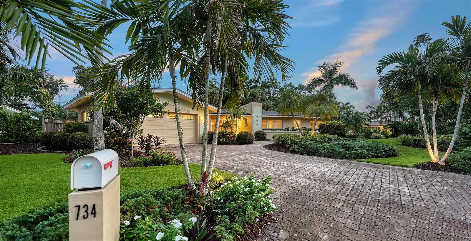 Sarasota, FL 34234,734 INDIAN BEACH CIR