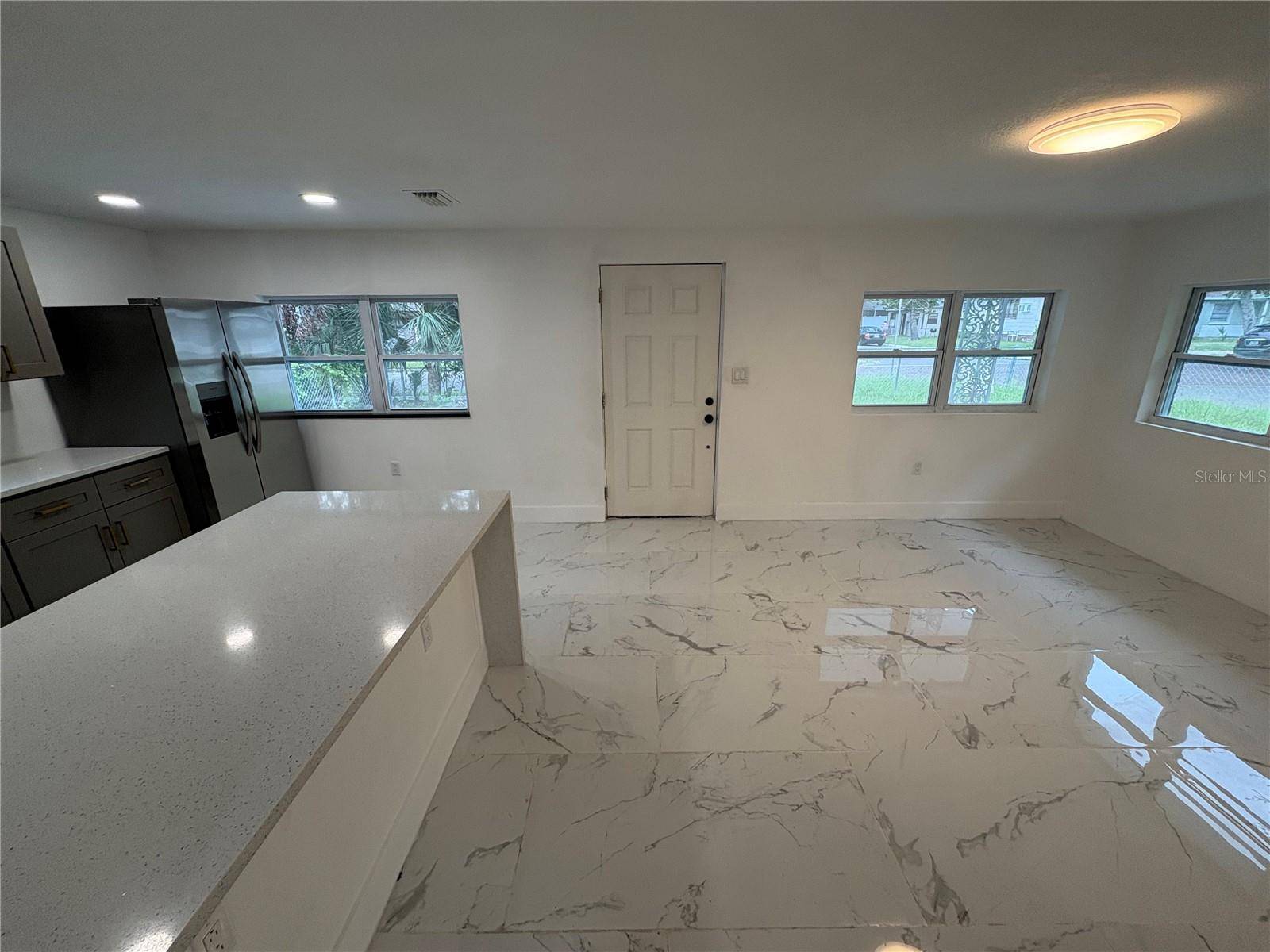 St Petersburg, FL 33701,547 16TH AVE S