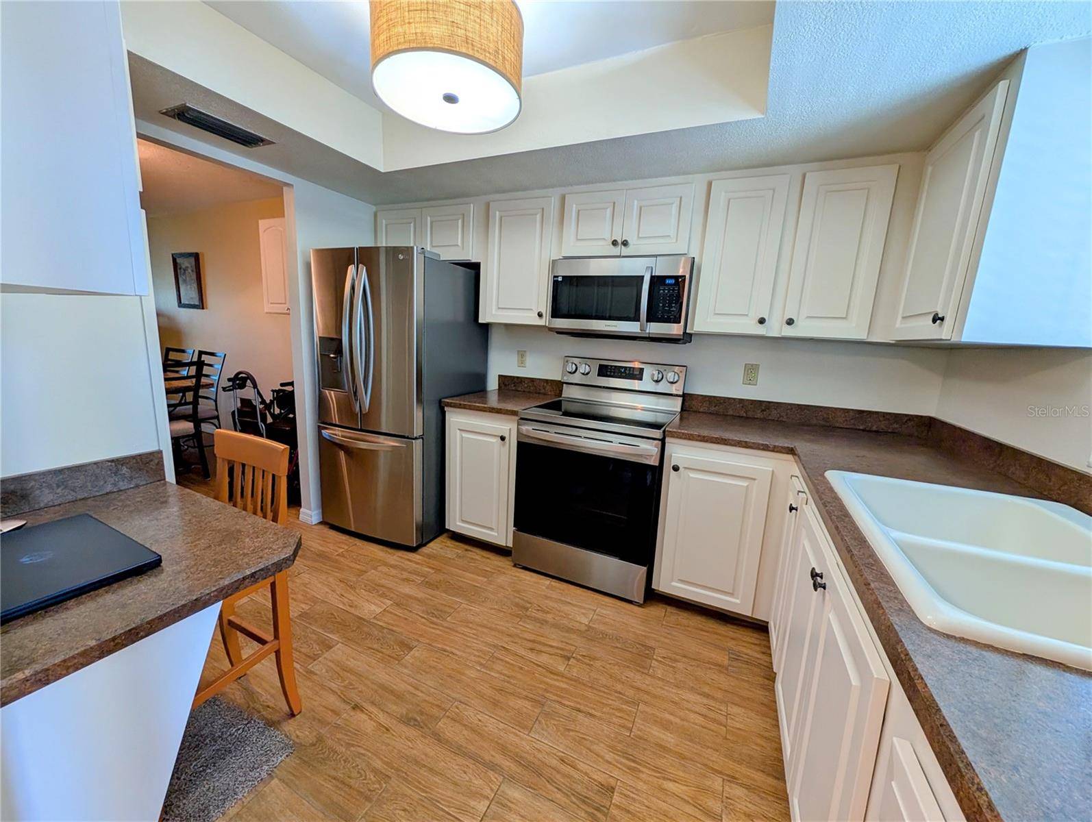 Bradenton, FL 34205,3589 LAKE BAYSHORE DR #J-303