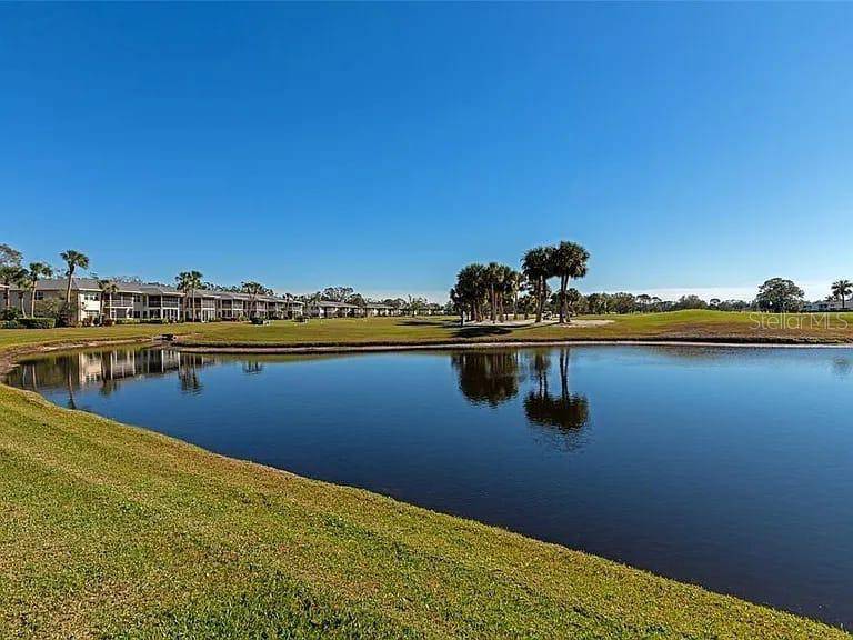 Sarasota, FL 34243,6999 W COUNTRY CLUB DR N #124