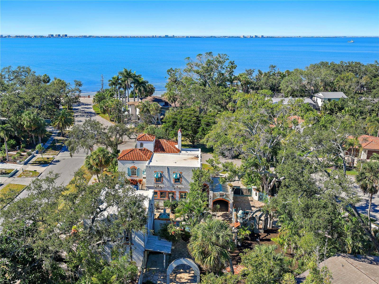 Sarasota, FL 34234,2830 BAY SHORE CIR