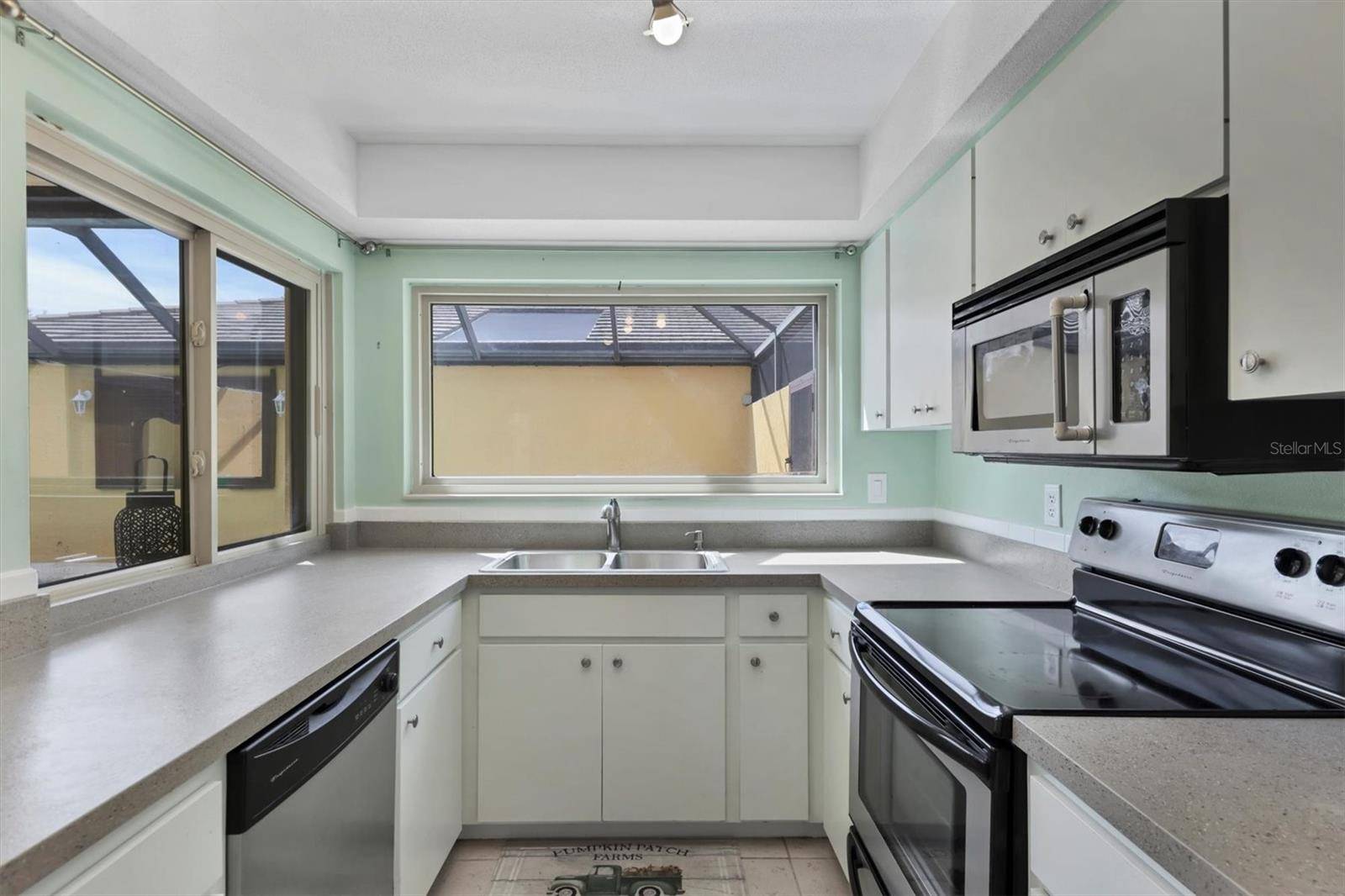 Sarasota, FL 34232,3638 GLEN OAKS MANOR DR