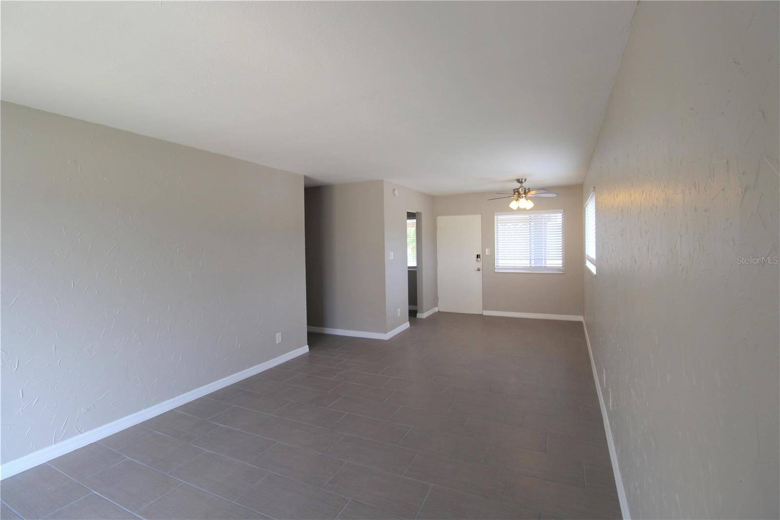 Sarasota, FL 34239,3001 BEE RIDGE RD #204