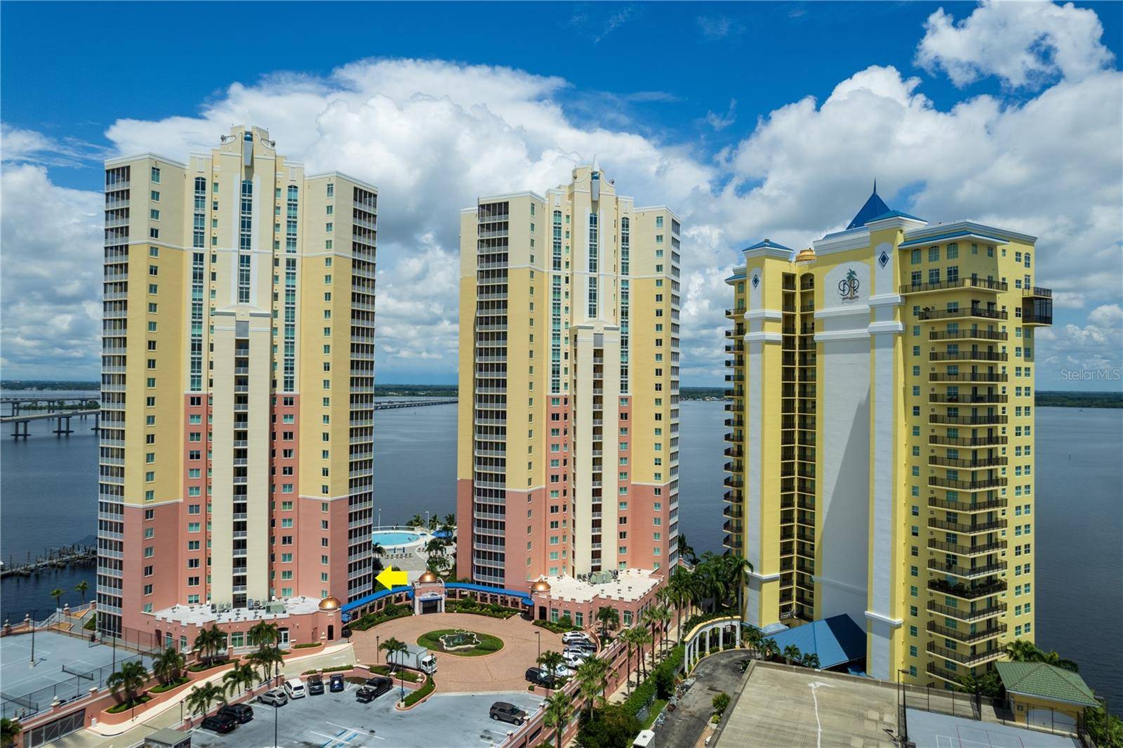 Fort Myers, FL 33916,2743 1ST ST #406