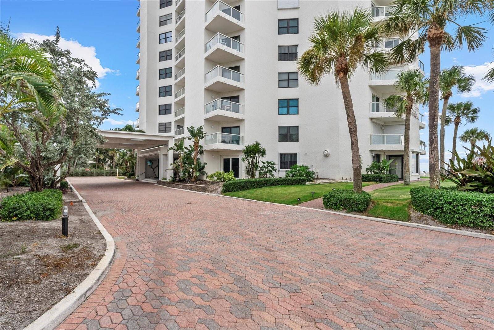 Longboat Key, FL 34228,1000 LONGBOAT CLUB RD #1001