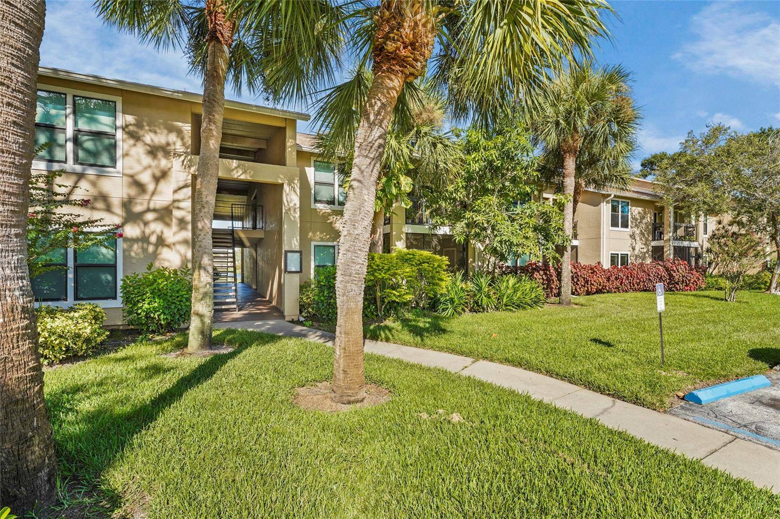 Sarasota, FL 34238,4045 CROCKERS LAKE BLVD #23