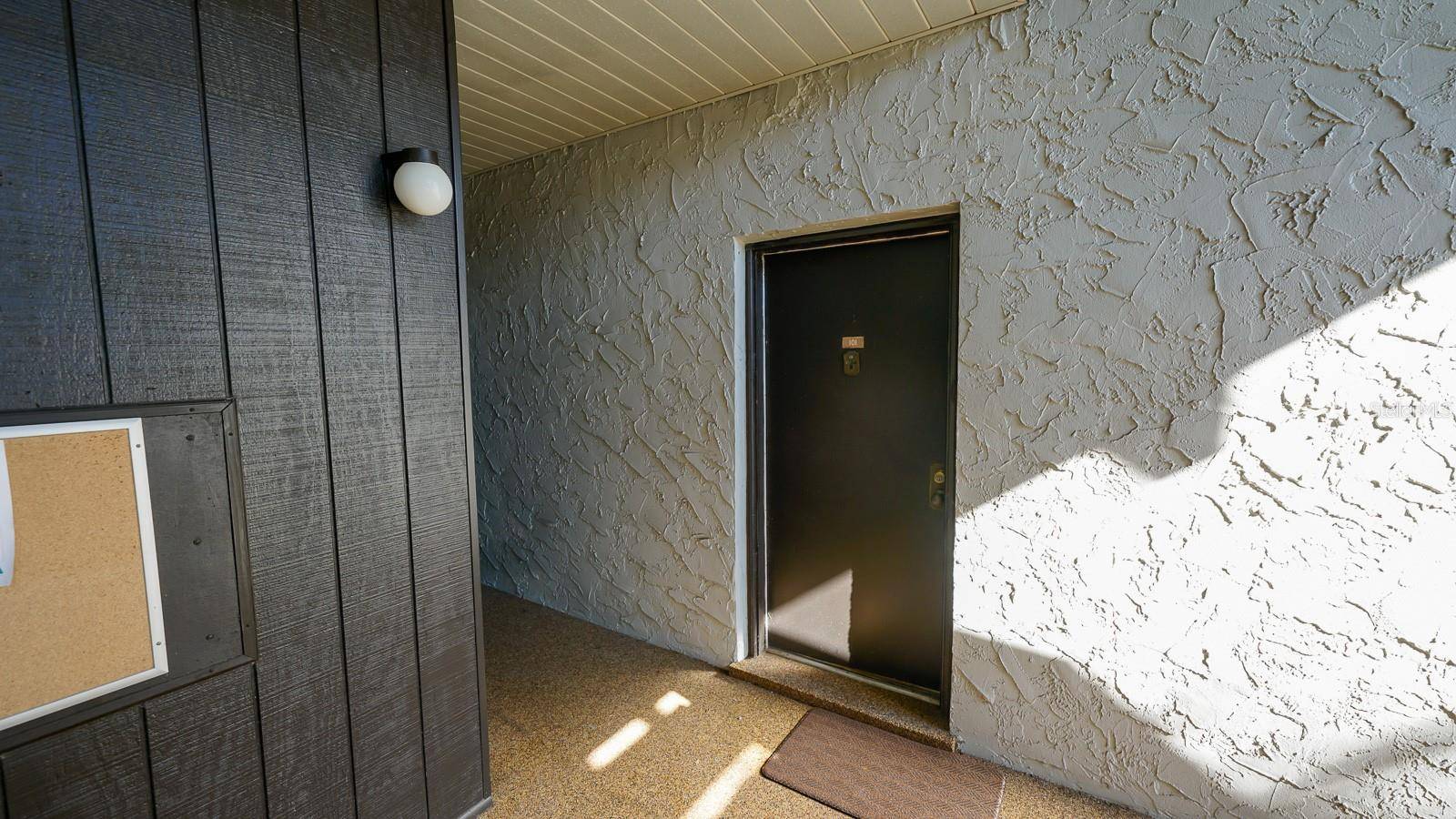 Sarasota, FL 34232,3251 BENEVA RD #101