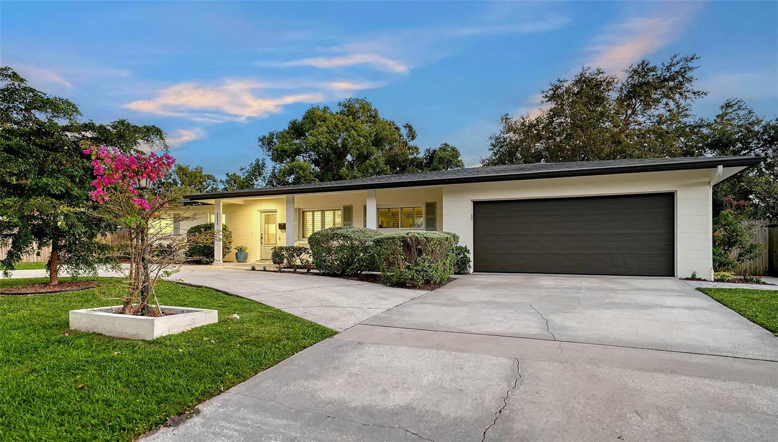 Sarasota, FL 34239,2426 WISTERIA ST