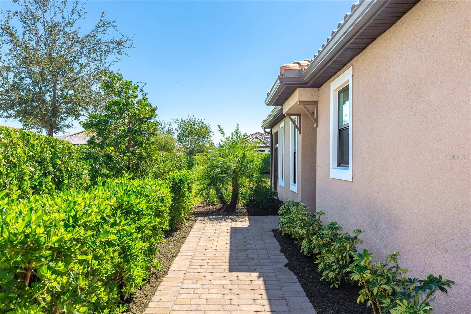 Sarasota, FL 34241,10073 MORNING MIST LN