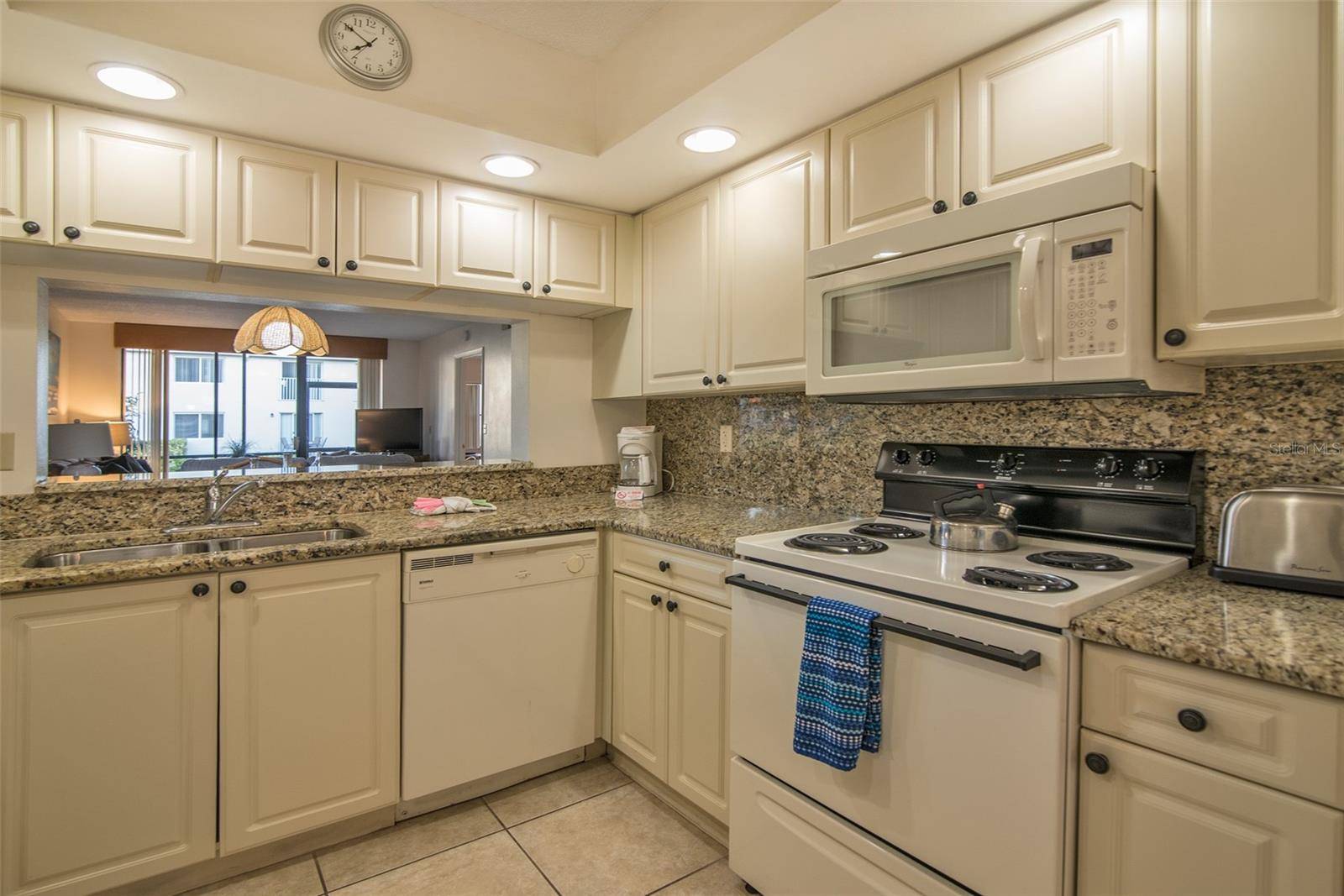 Bradenton, FL 34210,4425 45TH AVE W #101