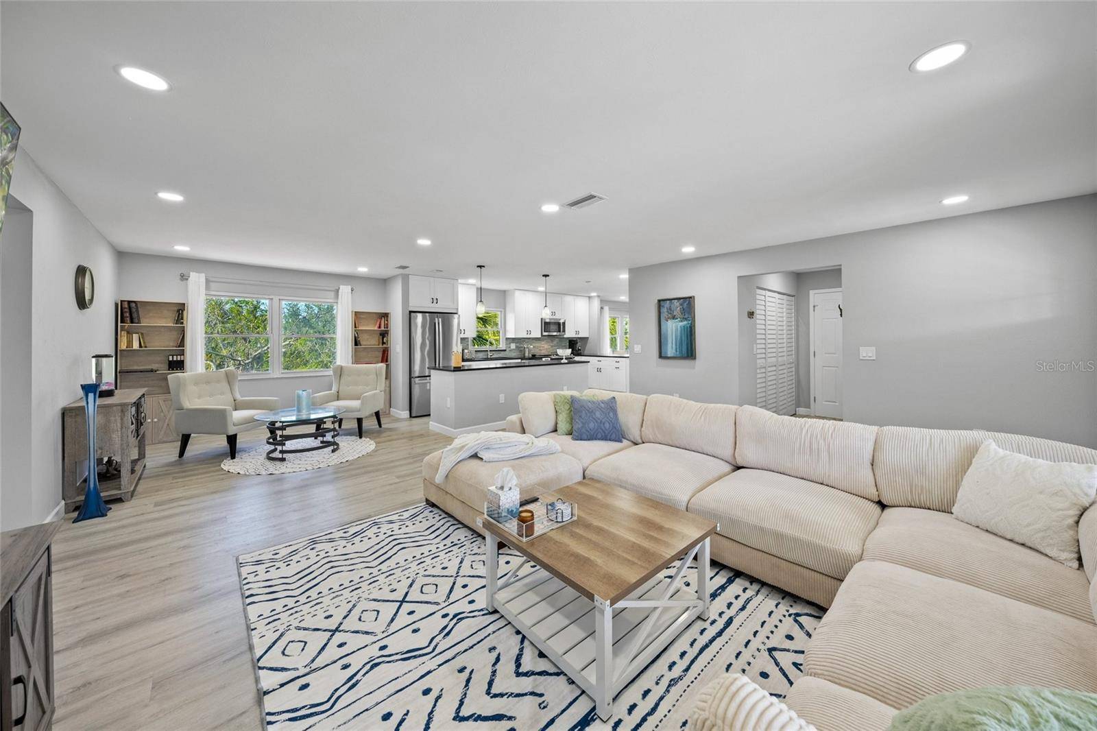 Longboat Key, FL 34228,691 GULF BAY RD