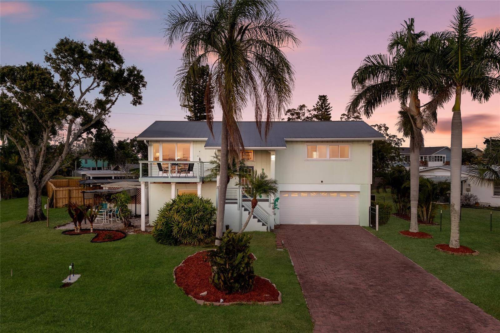 Palmetto, FL 34221,724 44TH STREET CT W