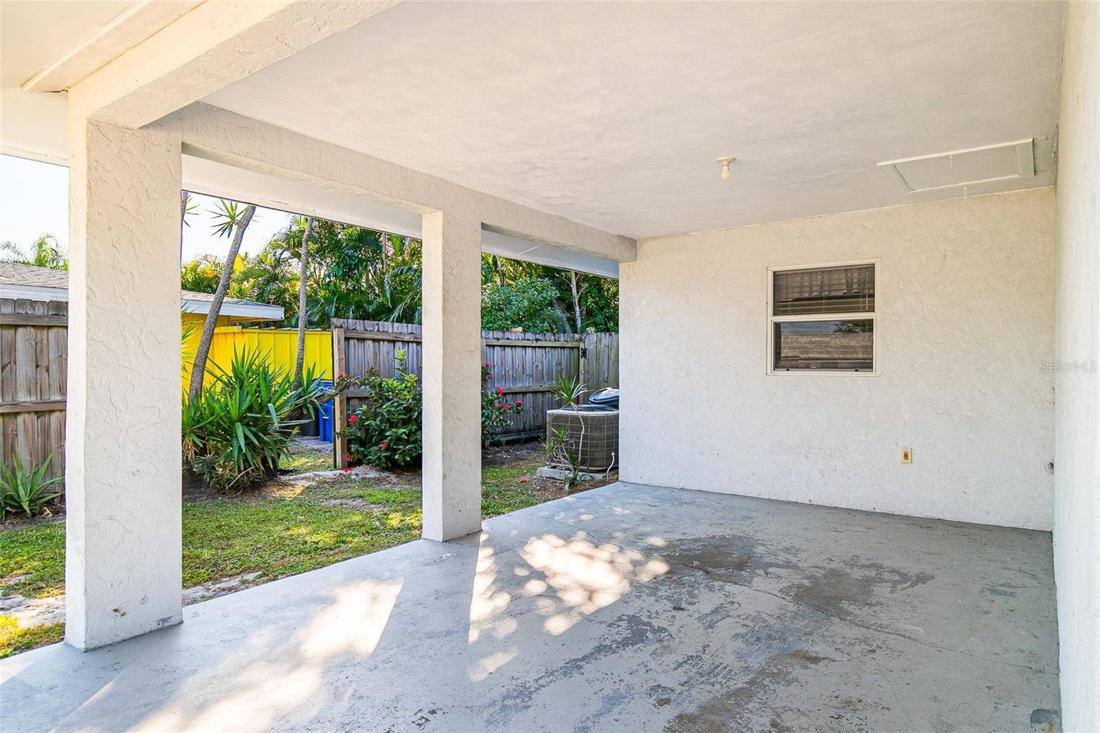 Sarasota, FL 34239,2412 GROVE ST