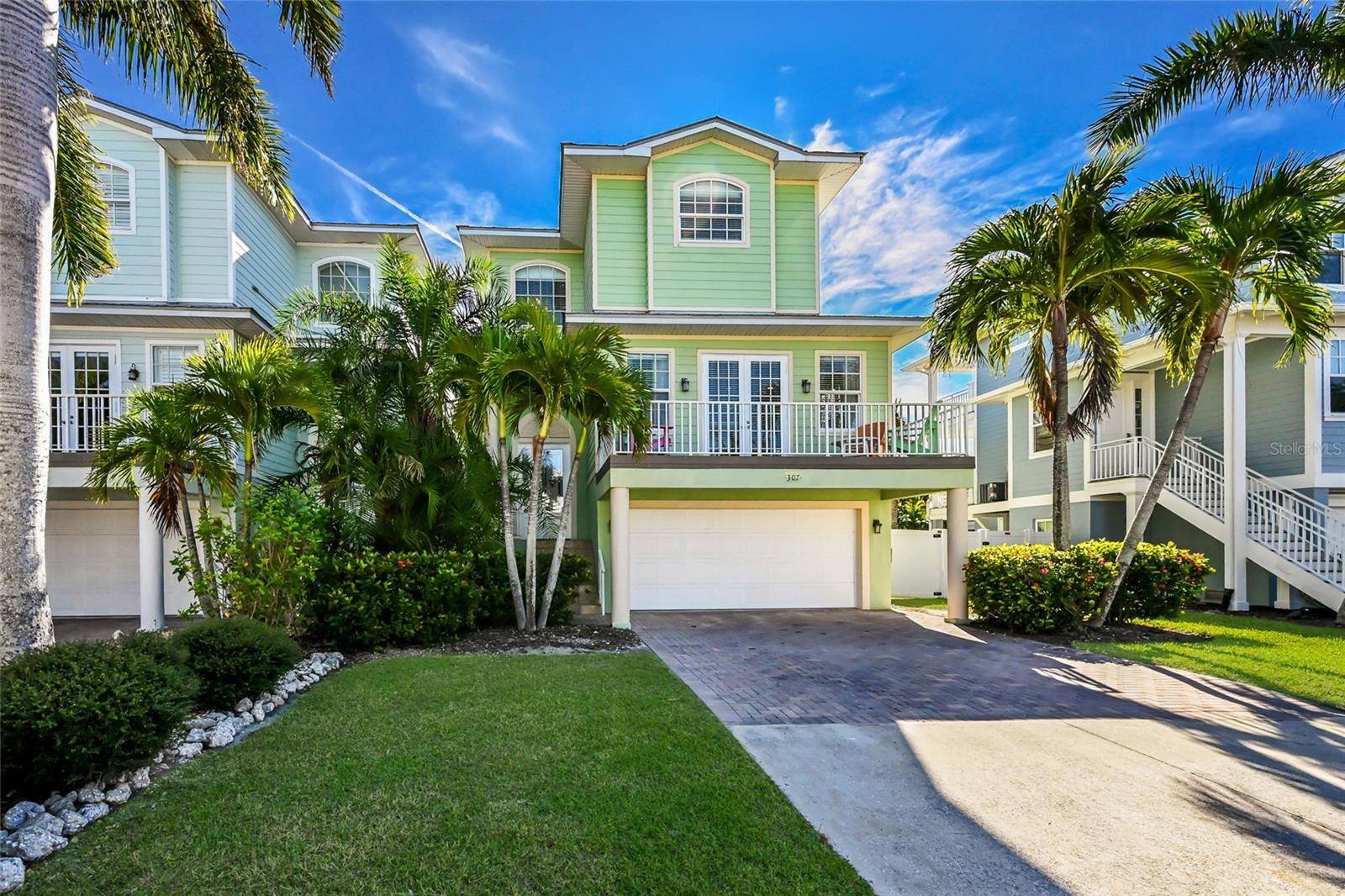 Holmes Beach, FL 34217,307 64TH ST
