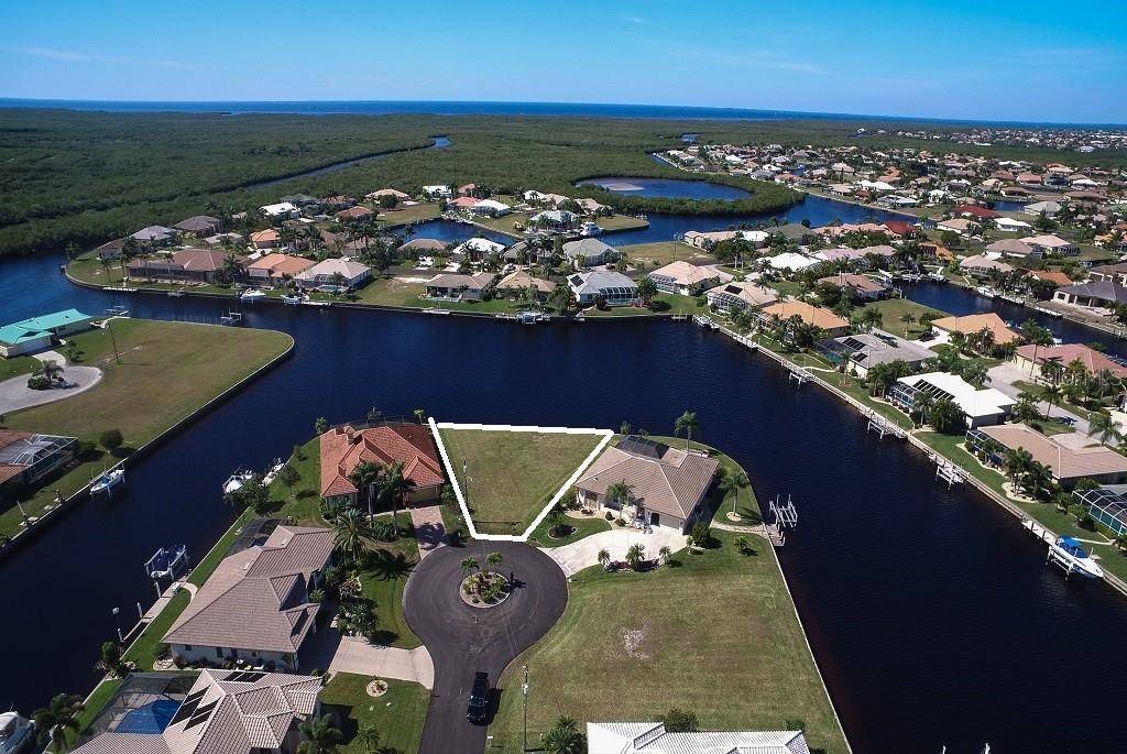 Punta Gorda, FL 33950,300 SEGOVIA DR