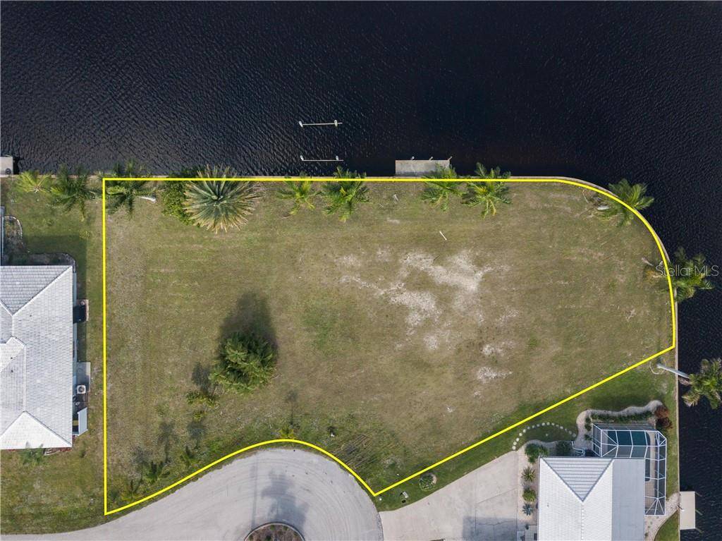 Punta Gorda, FL 33950,1202 SANTANA CT