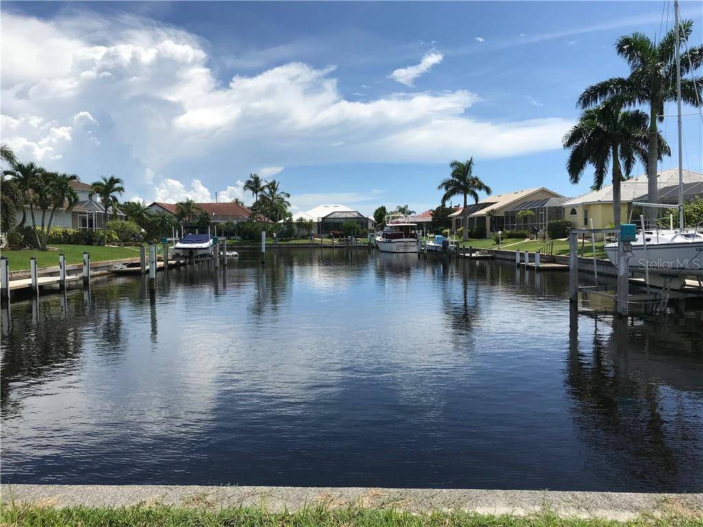 Punta Gorda, FL 33950,2209 VIA VENETO DR