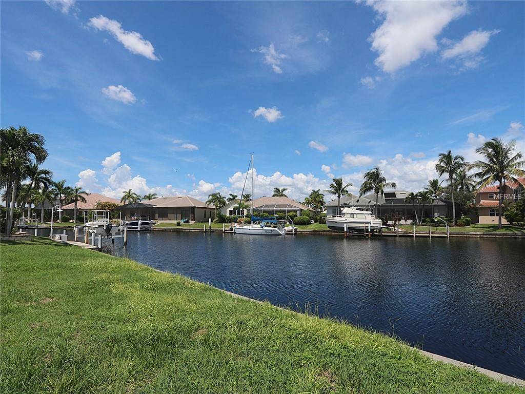 Punta Gorda, FL 33950,600 CANDIA CT