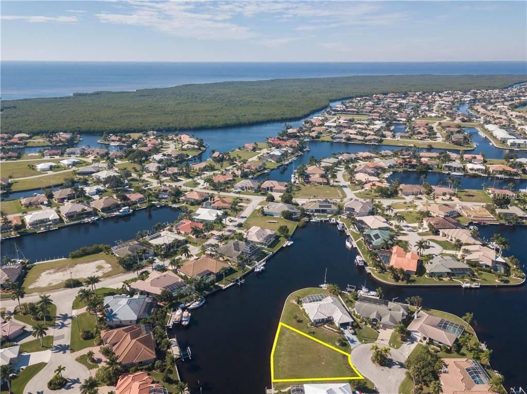 Punta Gorda, FL 33950,1225 SWAN CT