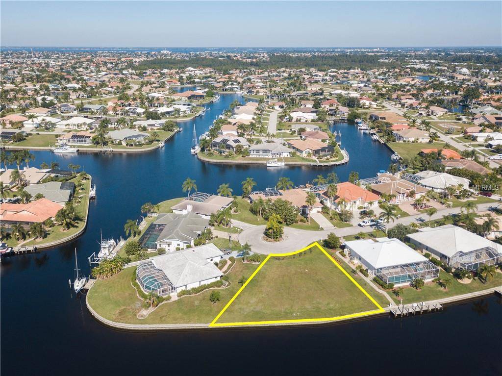 Punta Gorda, FL 33950,1225 SWAN CT