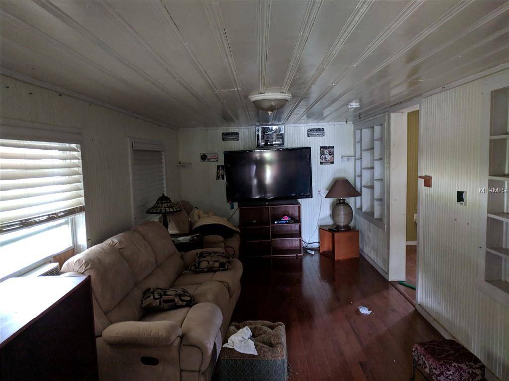 Ruskin, FL 33570,3429 FOX PL