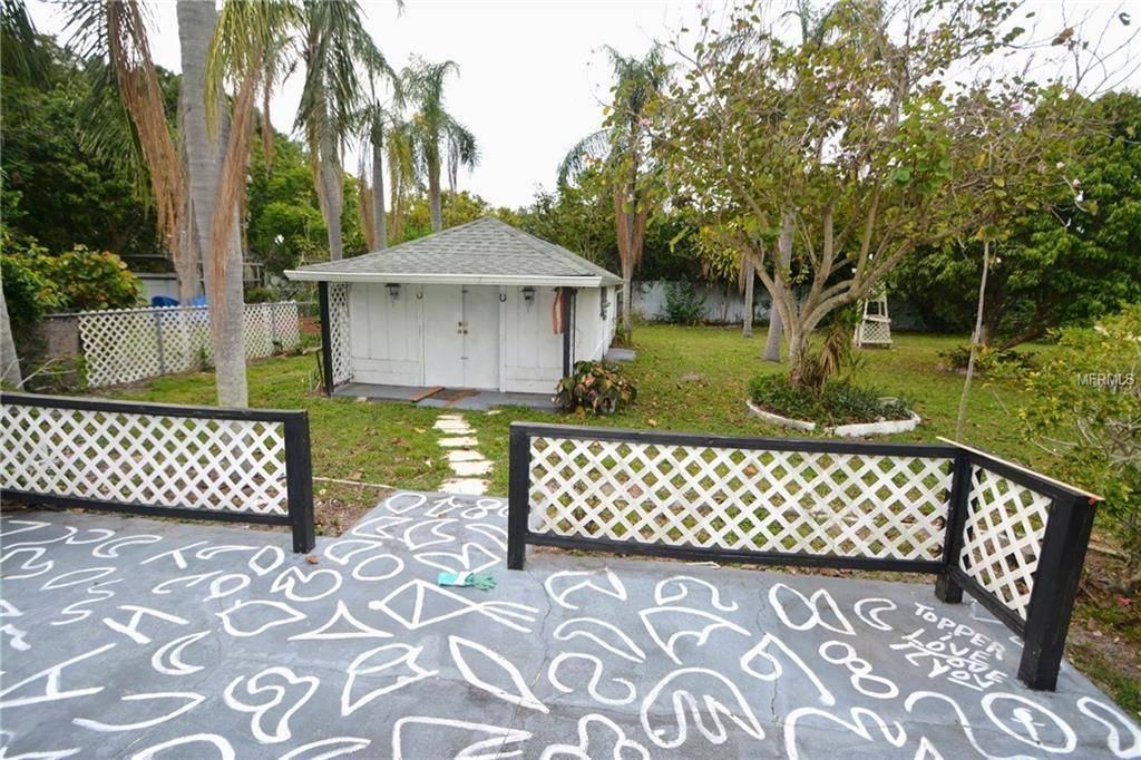 Venice, FL 34285,745 PINELAND AVE