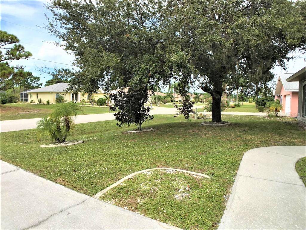 Rotonda West, FL 33947,86 BROADMOOR LN