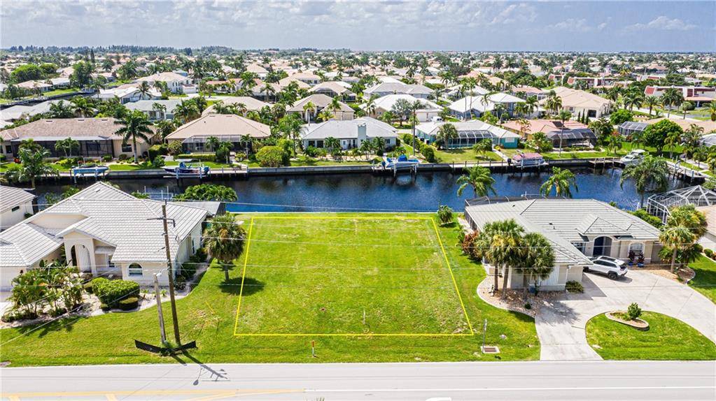 Punta Gorda, FL 33950,1107 W HENRY ST