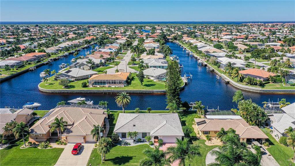 Punta Gorda, FL 33950,975 MESSINA DR