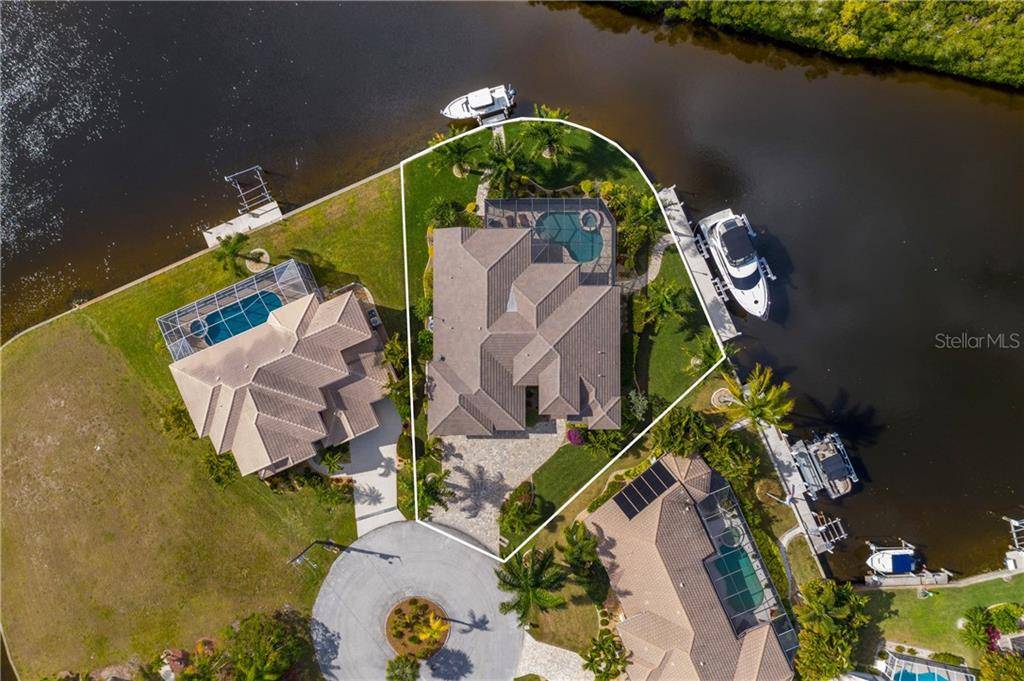 Punta Gorda, FL 33950,606 MAJORCA CT