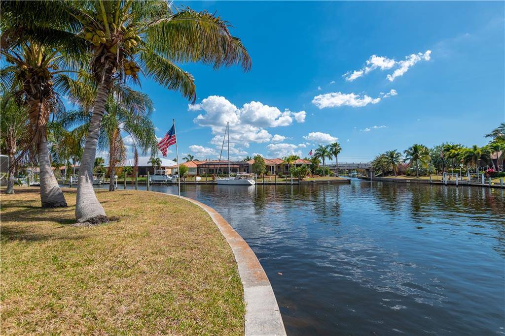 Punta Gorda, FL 33950,2809 CORAL WAY