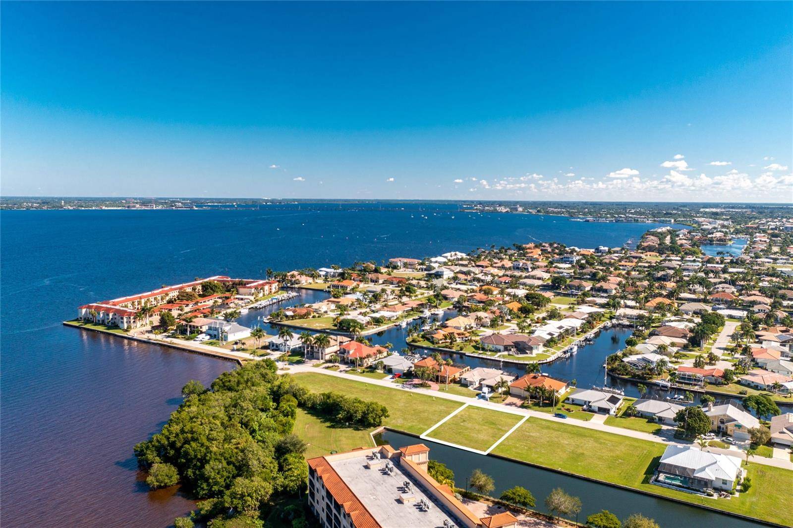 Punta Gorda, FL 33950,65 COLONY POINT DR