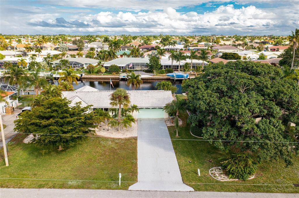 Punta Gorda, FL 33950,510 MATARES DR