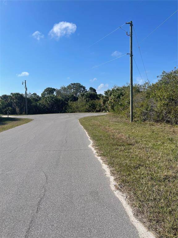 Rotonda West, FL 33947,106 ARROW LN