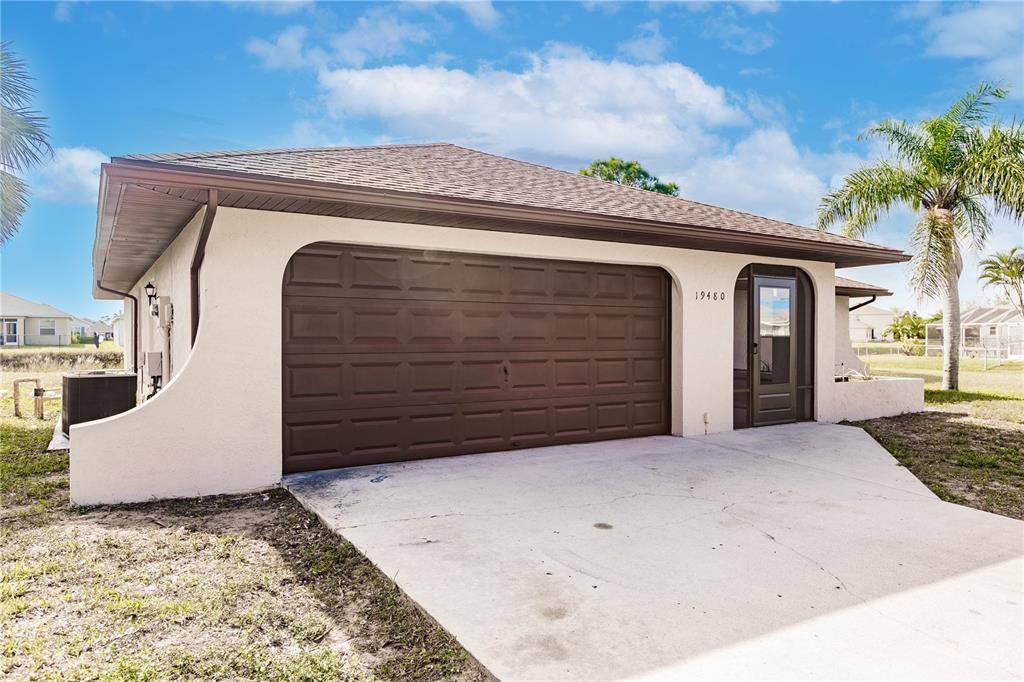 Lehigh Acres, FL 33936,19480 POPPYTREE CT