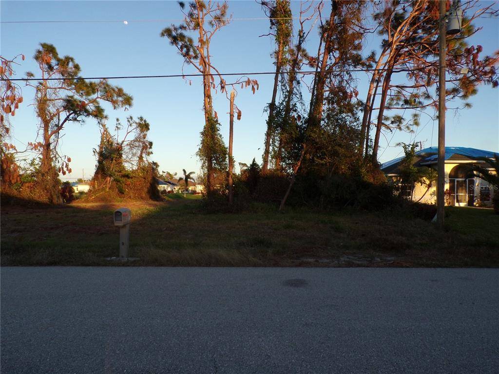 Rotonda West, FL 33947,151 FAIRWAY RD