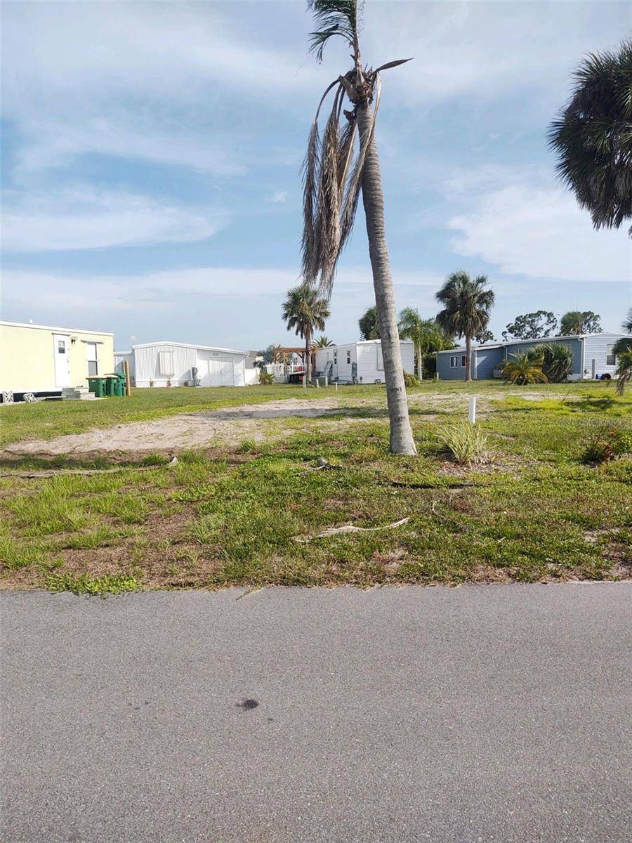 Port Charlotte, FL 33981,7463 DANVERS CIR