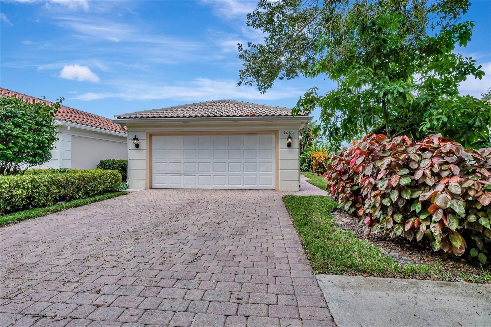 Naples, FL 34119,5682 ELEUTHERA WAY