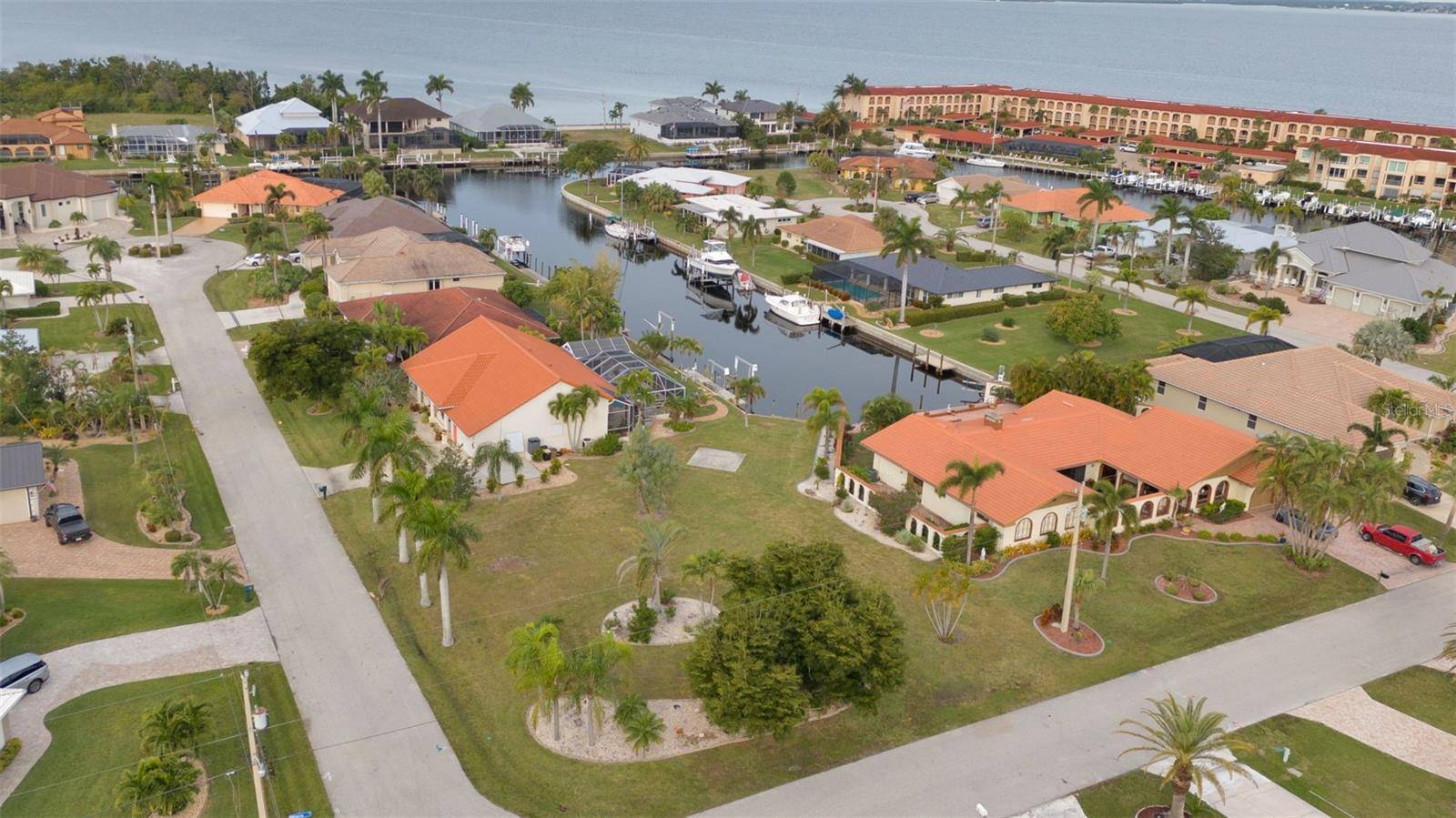 Punta Gorda, FL 33950,2700 BAY CT