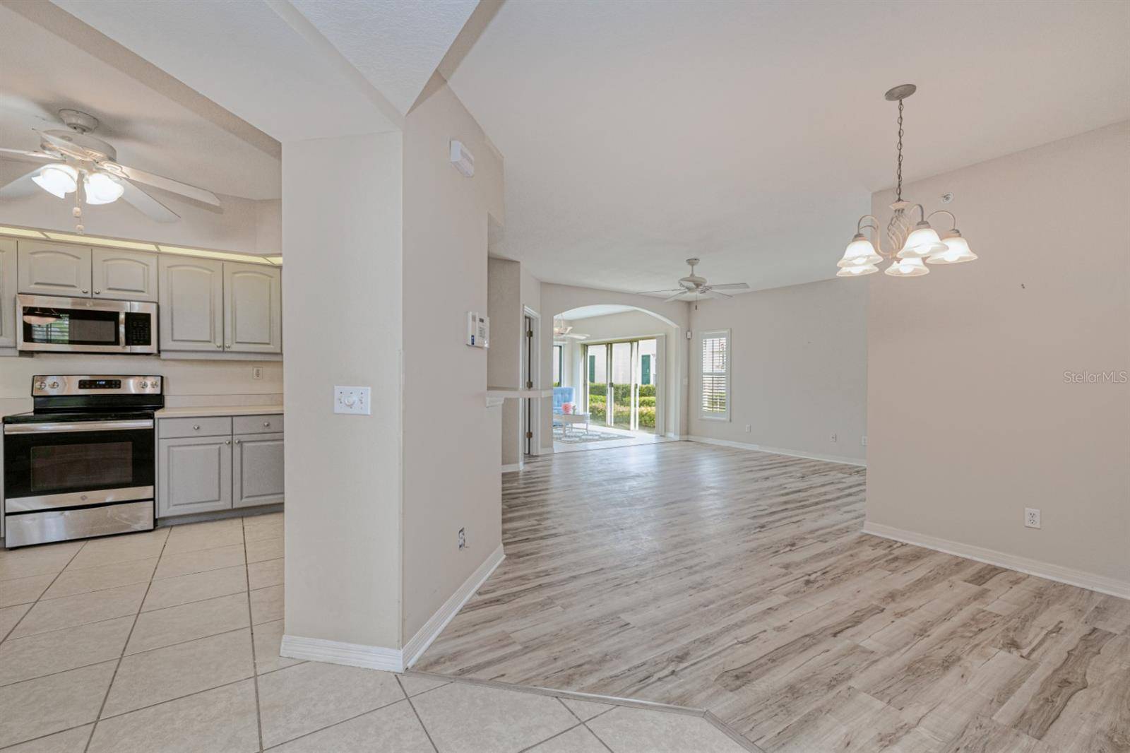 Venice, FL 34293,900 ADDINGTON CT #104