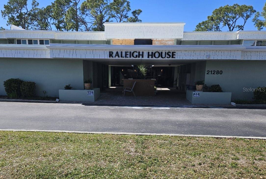 Port Charlotte, FL 33952,21280 BRINSON AVE #205