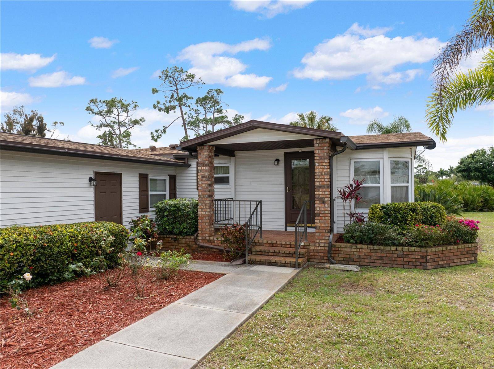 North Fort Myers, FL 33903,10752 TIMBER PINES CT