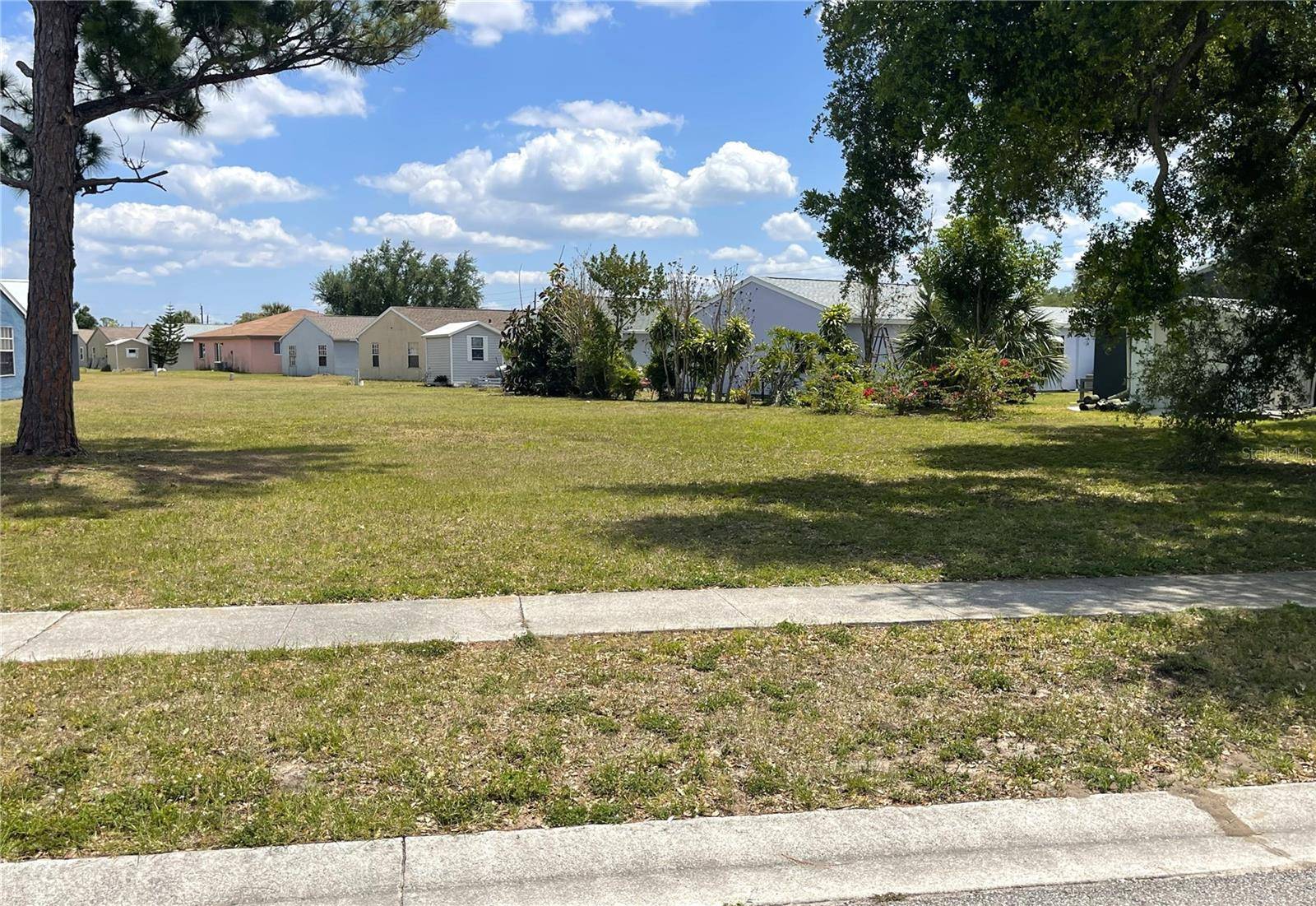 Port Charlotte, FL 33954,492 RICOLD TER