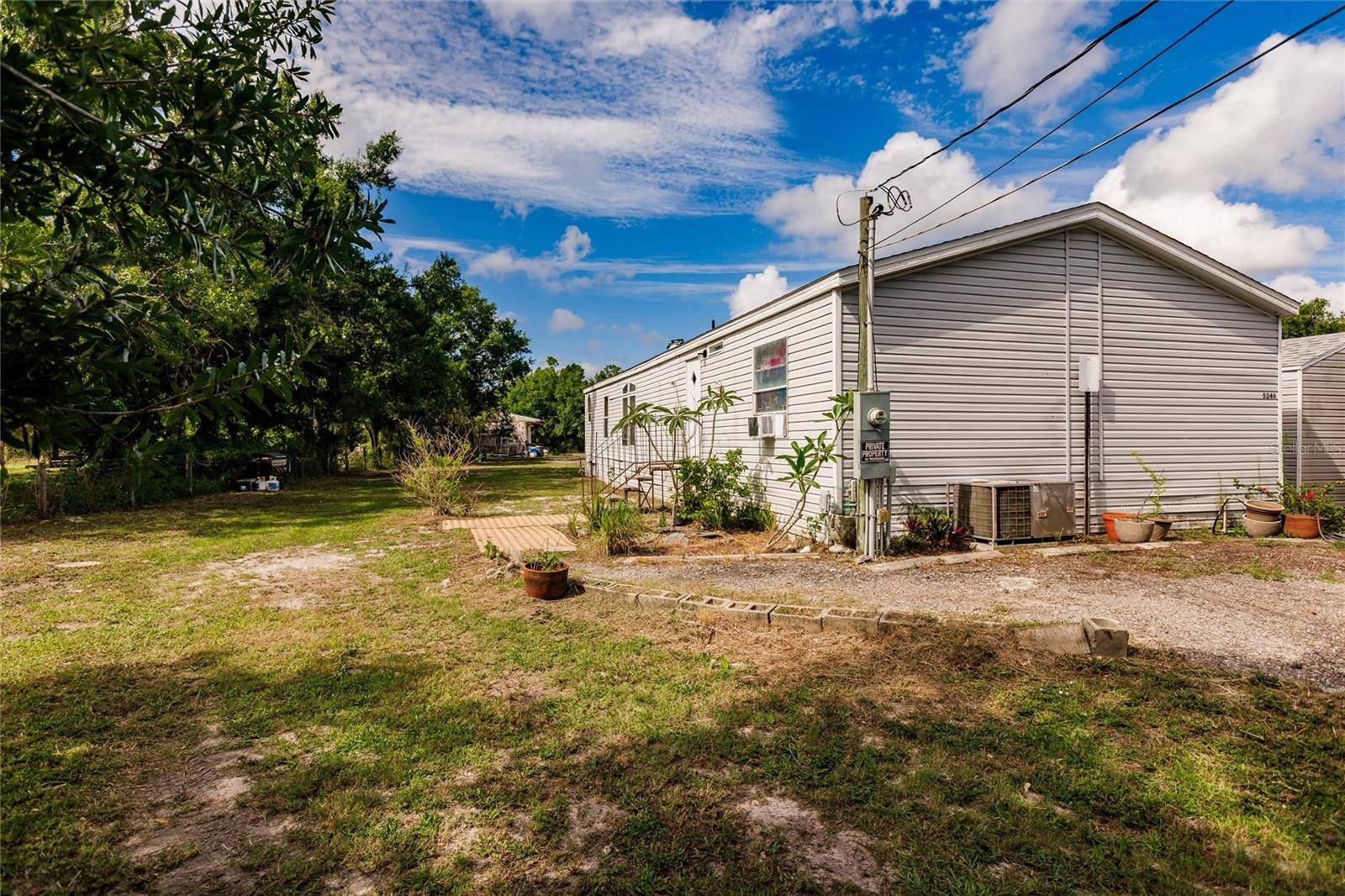 Punta Gorda, FL 33982,5246 SWAYING PALM DR