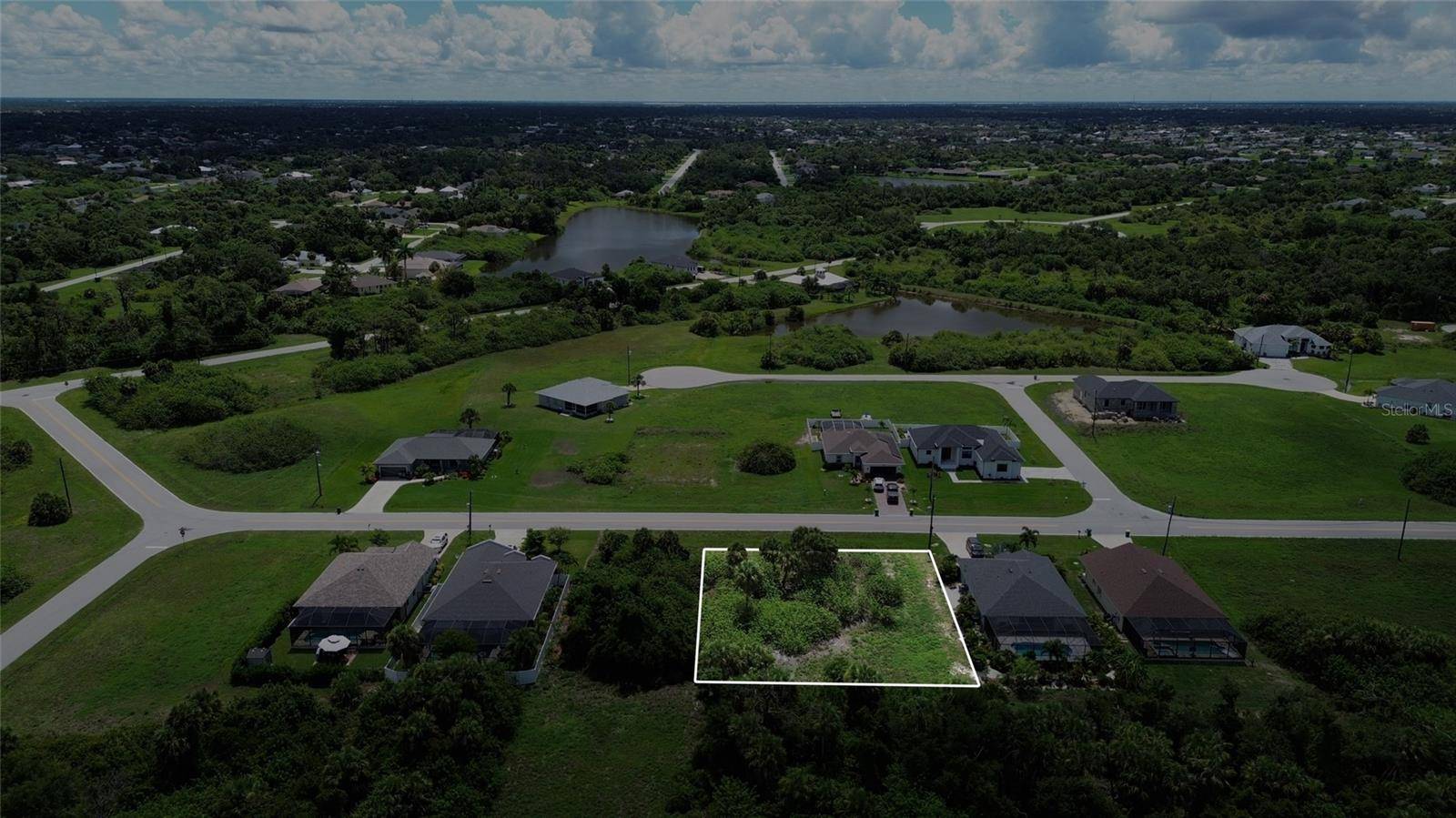 Rotonda West, FL 33947,275 INDIAN CREEK DR